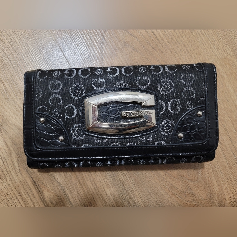 Guess Black and Silver Women's Wallet